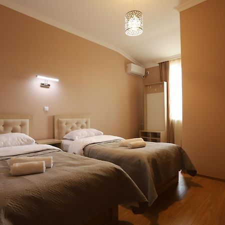Hotel Hollywood Kutaisi Ngoại thất bức ảnh