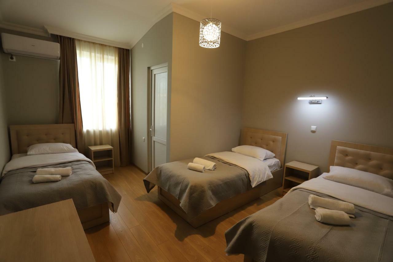 Hotel Hollywood Kutaisi Ngoại thất bức ảnh