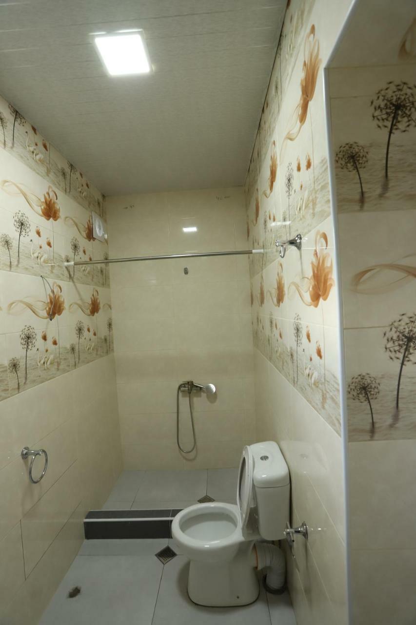 Hotel Hollywood Kutaisi Ngoại thất bức ảnh