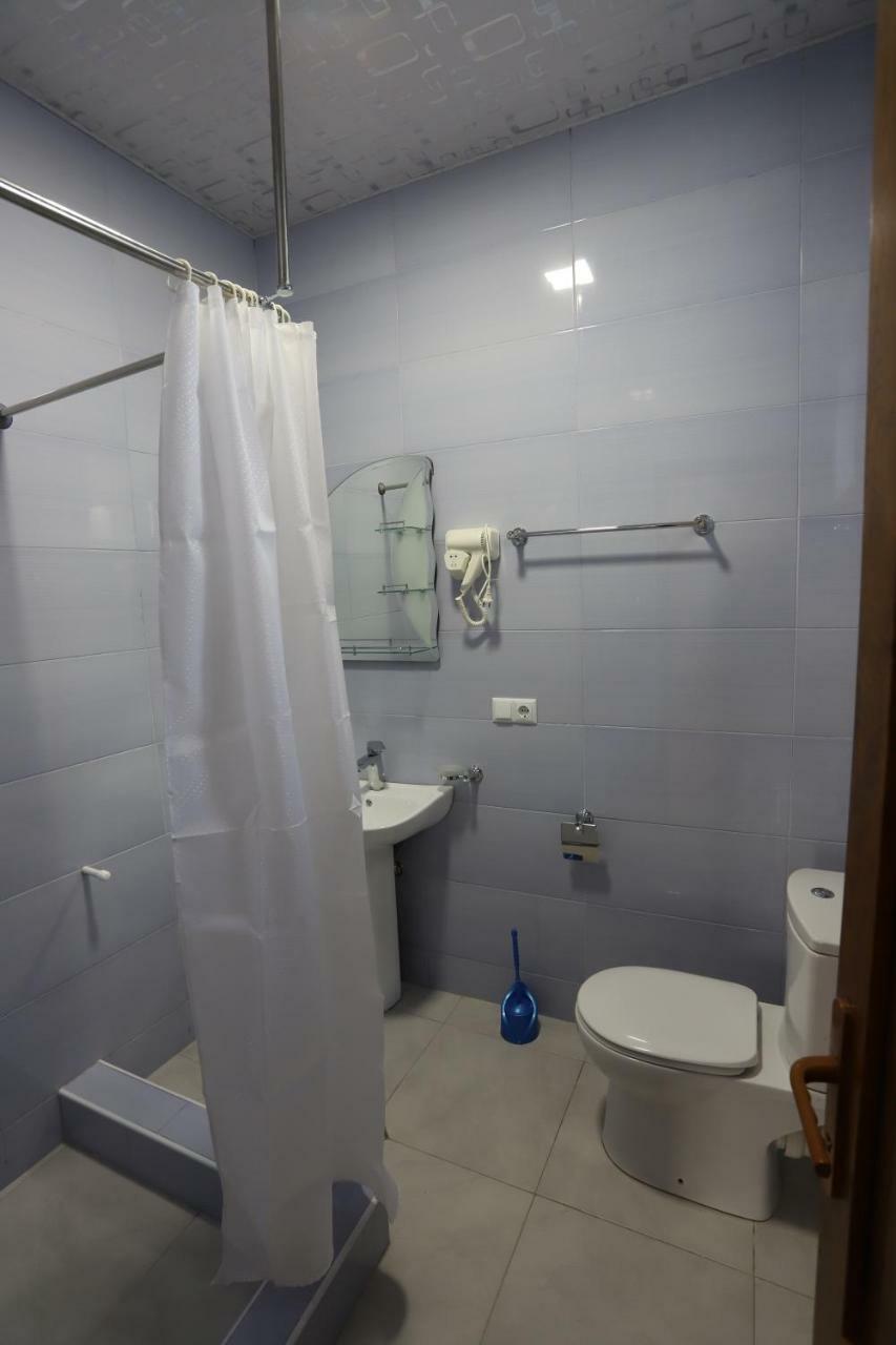 Hotel Hollywood Kutaisi Ngoại thất bức ảnh